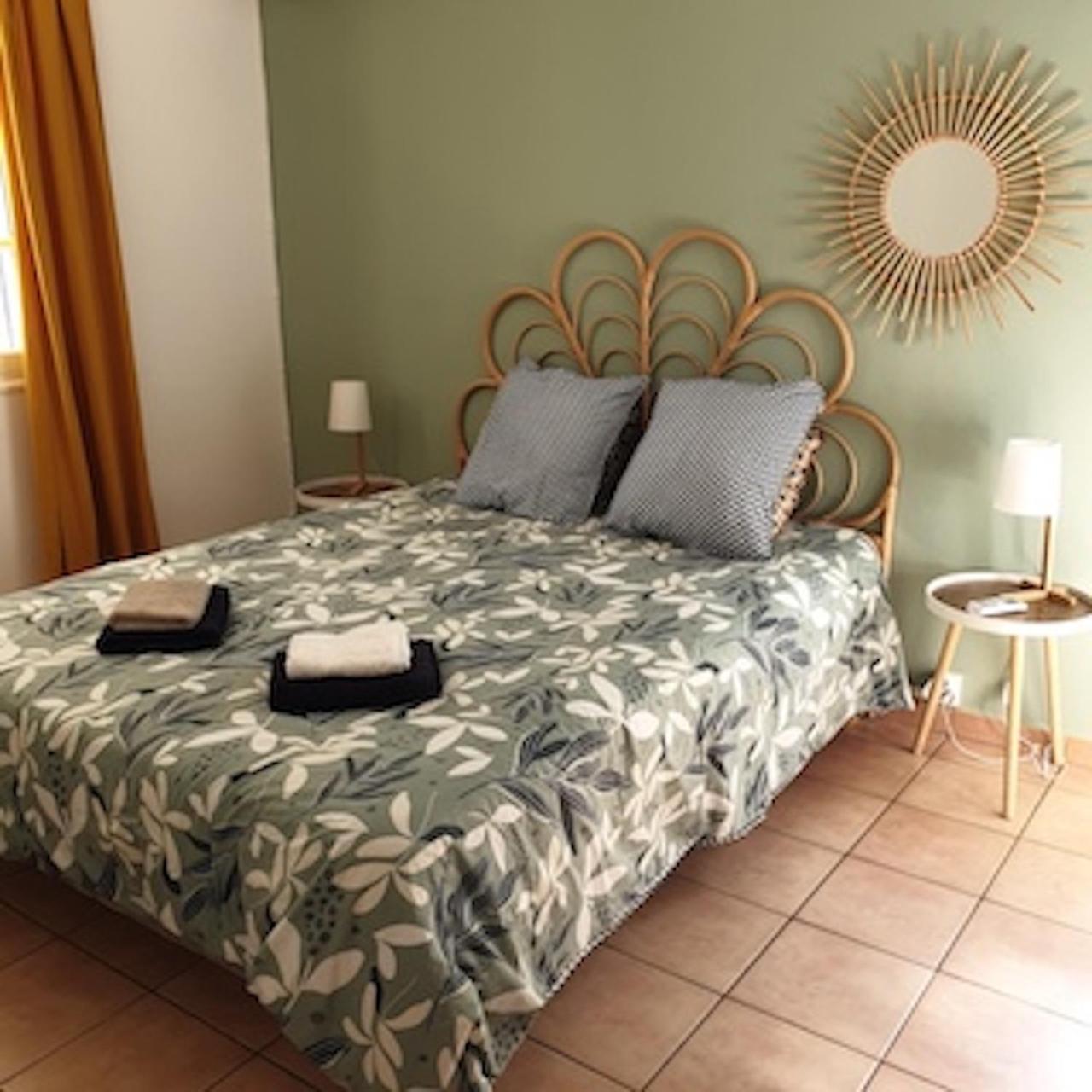 La Villa L'Ancre Marine, Pieds Dans Le Lagon ! 拉萨尔勒班 外观 照片